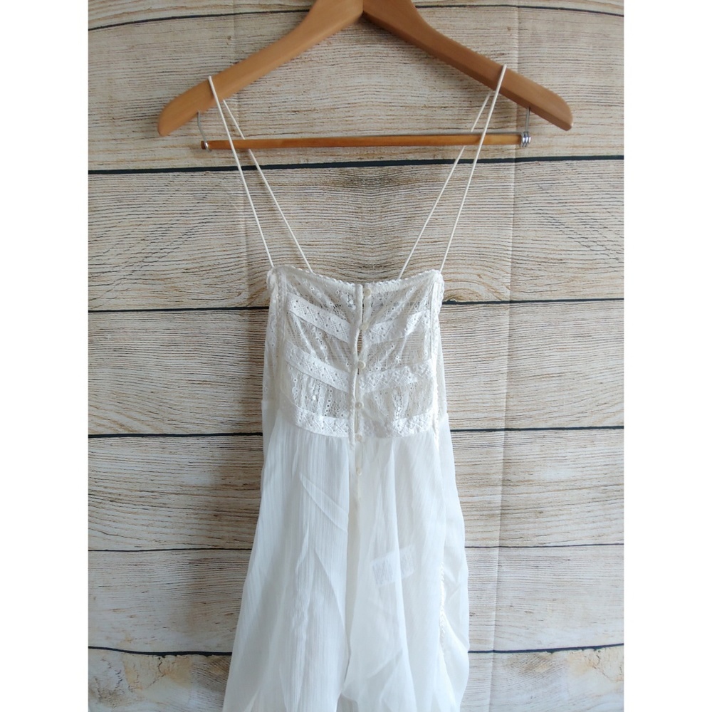 Lillian High Low Lace Sheer Blouse - Picture 4 of 7